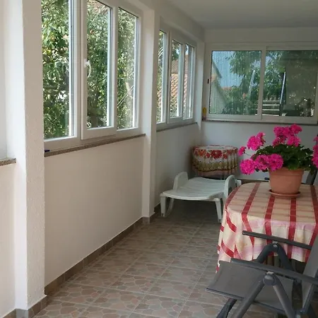 Family Friendly With A Swimming Pool - 7610 Apartment *