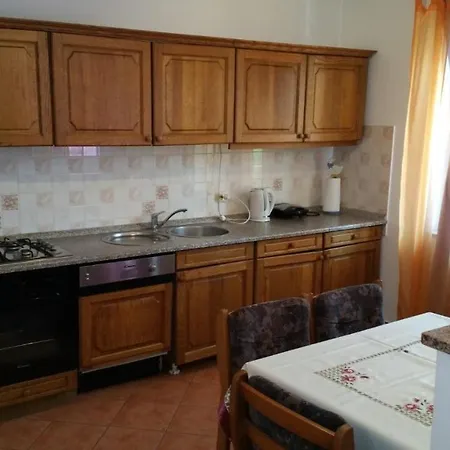 Family Friendly With A Swimming Pool - 7610 Apartment