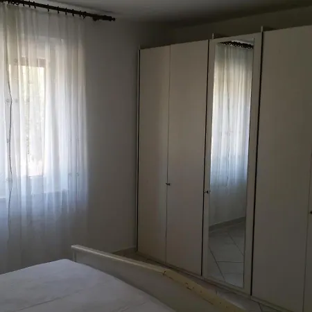 Family Friendly With A Swimming Pool - 7610 Apartment